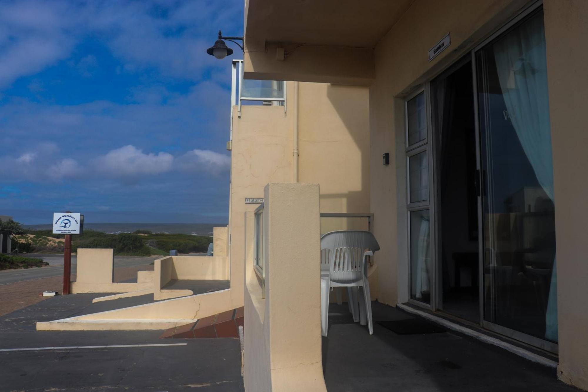 Whale Watchers Inn Witsand Exterior photo